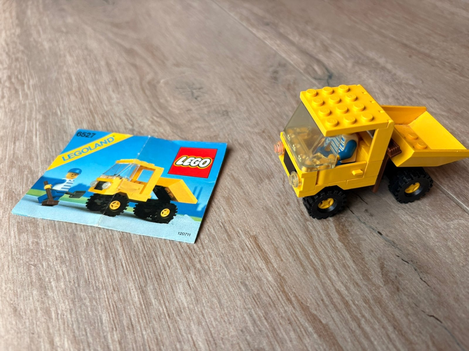 LEGO 6527 - Gele Kiepwagen / Tipper Truck met boekje, Gebruikt, Lego, Ophalen of Verzenden, LEGOLAND