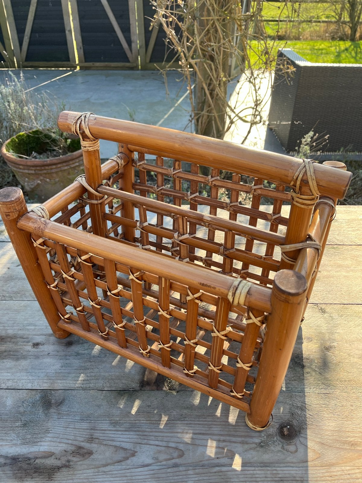 Vintage bamboe lectuurbak / tijdschriftenrek, Ophalen, Met handvat, Gebruikt, Natuurlijk materiaal