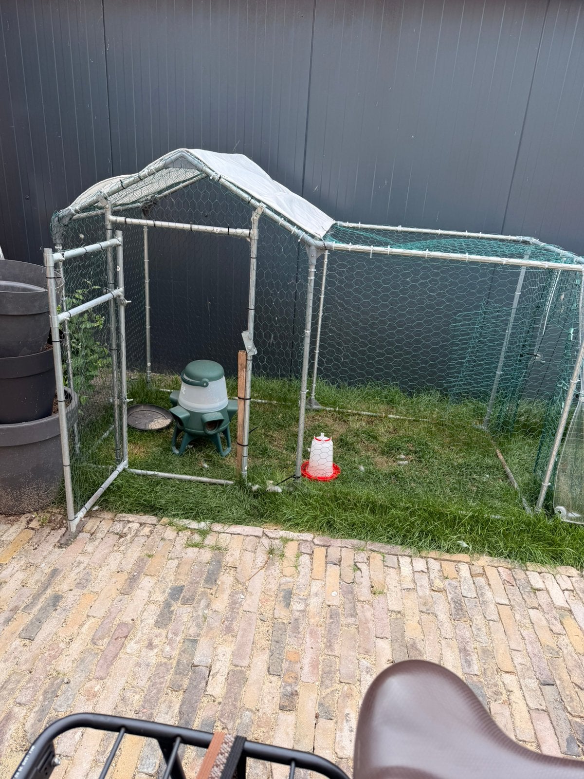 Grote dieren ren, Ophalen, Zo goed als nieuw, Kippenhok of Kippenren