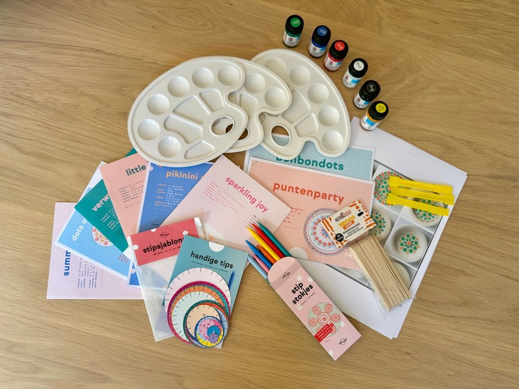 Basisset stippen zetten keramiek glas Stipstijl servies dots, Ophalen of Verzenden, Zo goed als nieuw, Overige typen