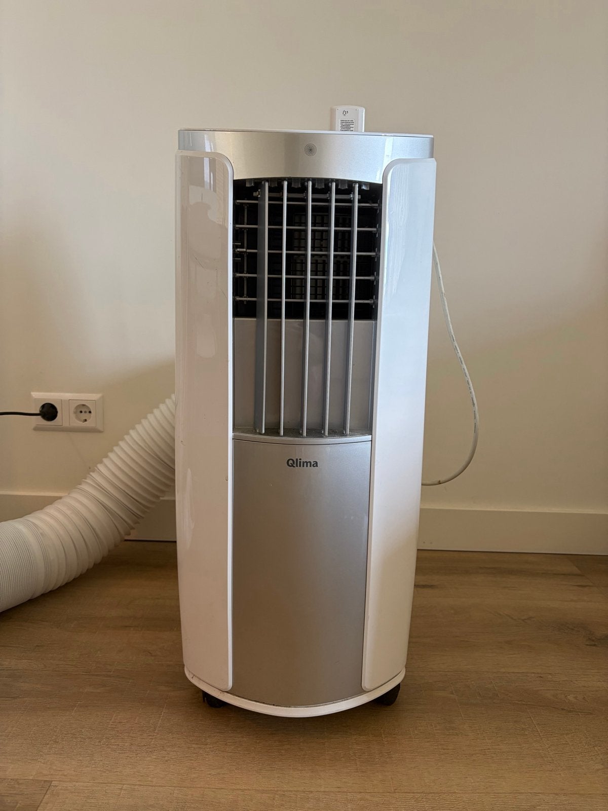 Mobiele airco - Qlima, Witgoed en Apparatuur, Airco's, Gebruikt, Mobiele airco, Minder dan 60 m³, 3 snelheden of meer, Koelen en Ontvochtigen