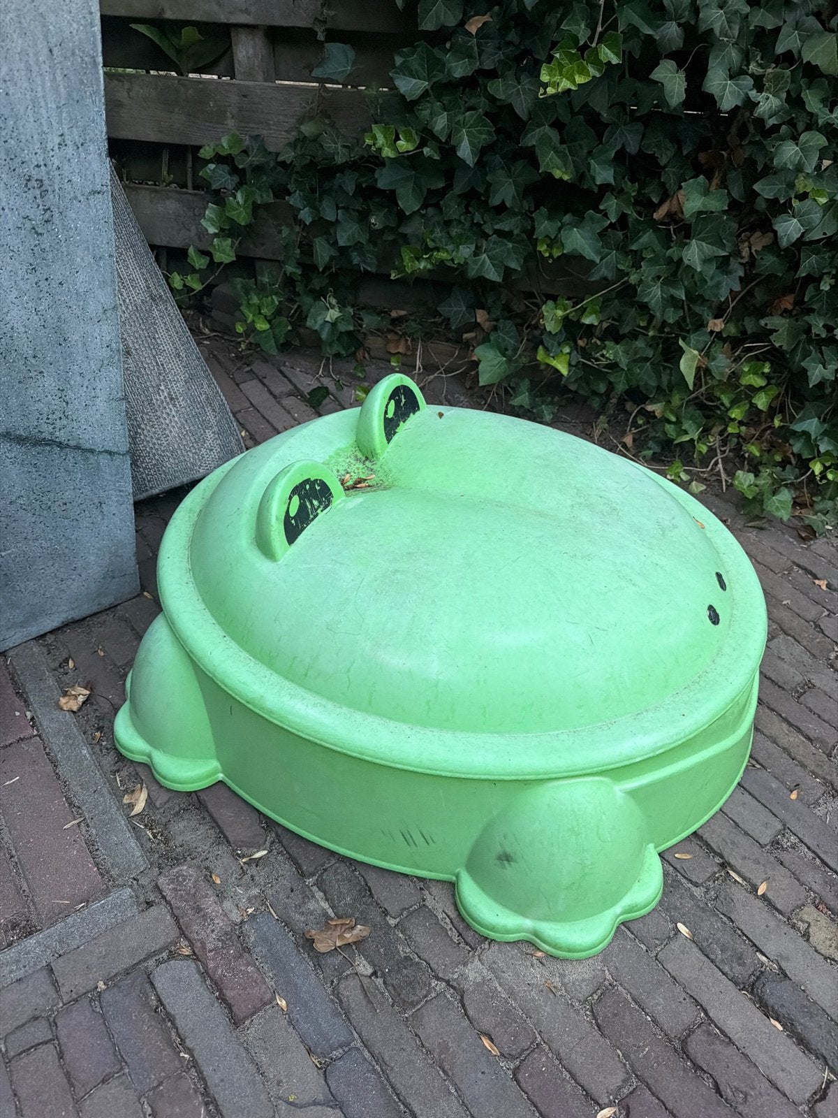 Gratis: Kikker zandbak inclusief zand, Ophalen, Gebruikt