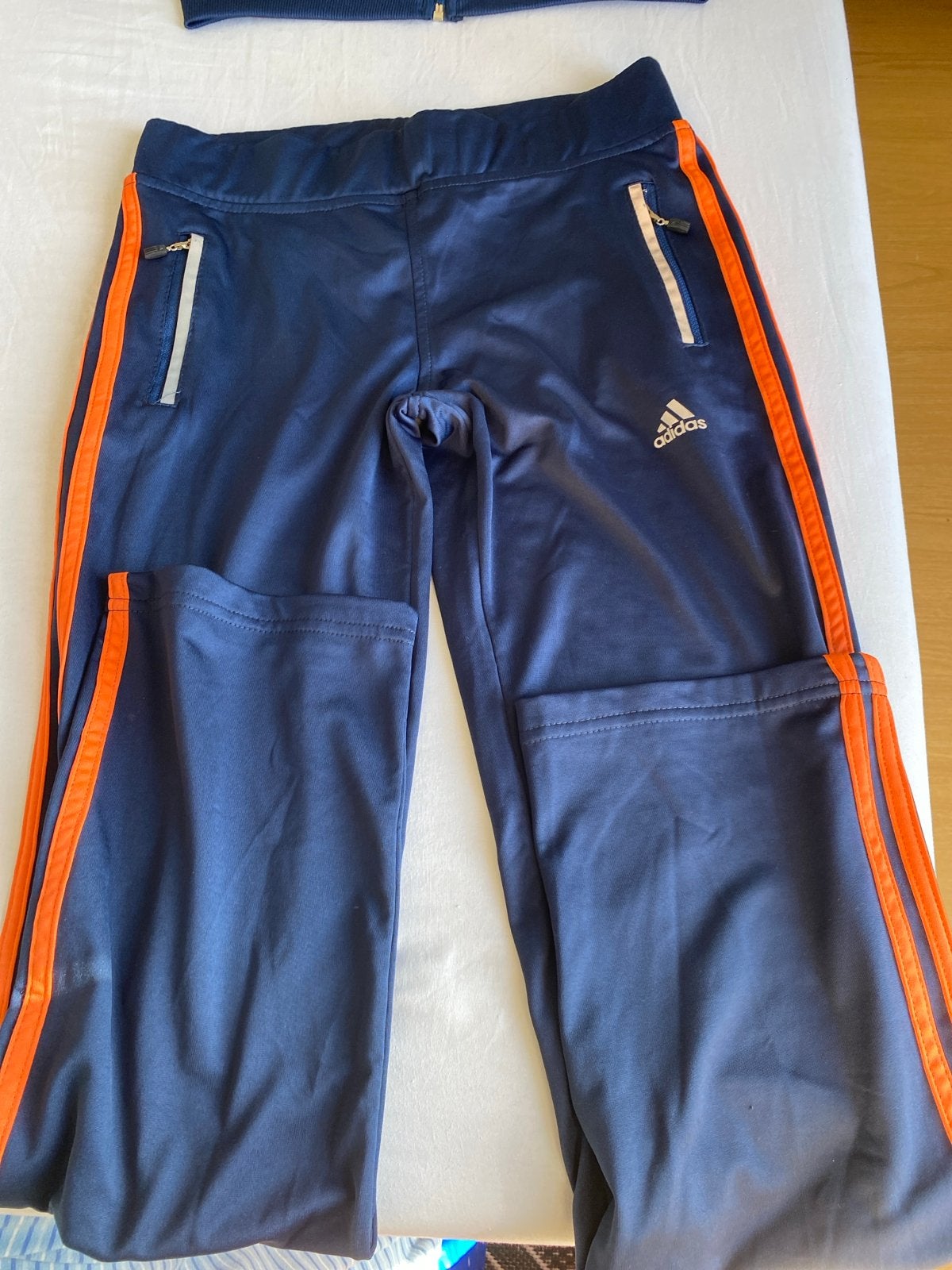Adidas trainingspak - Nieuw met kaartjes, Blauw, Nieuw, Ophalen of Verzenden, Fitness of Aerobics