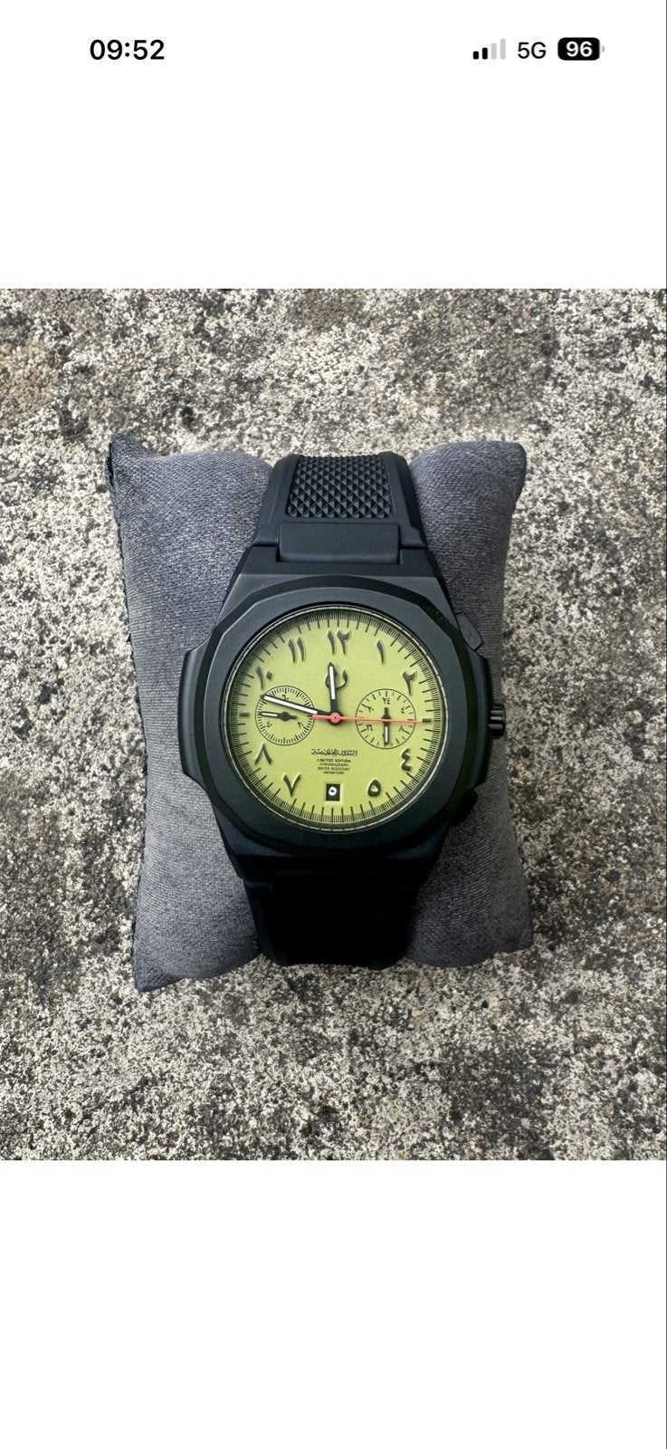 Chronograaf Horloge met Arabische Cijfers - Zo goed als nieu, Overige materialen, Polshorloge, Overige materialen, Zo goed als nieuw