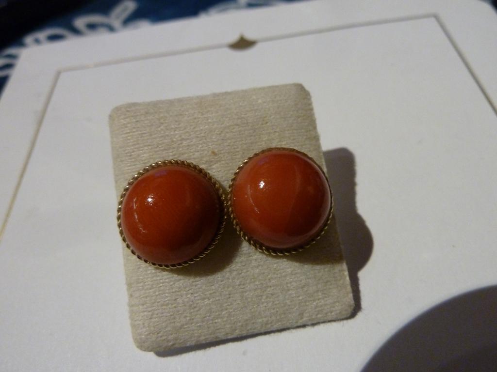 Antieke 14 karaat gouden oorbellen met bloedkoraal cabochon, Sieraden, Tassen en Uiterlijk, Antieke sieraden, Verzenden, Goud