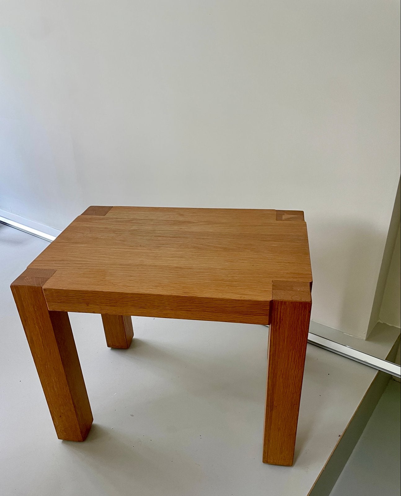 Massief eiken bijzettafel / tafeltje, Ophalen, Minder dan 45 cm, Gebruikt, 55 tot 75 cm