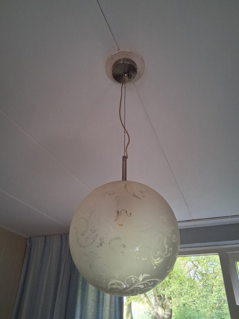 hanglamp met glazen bol., Ophalen, Zo goed als nieuw
