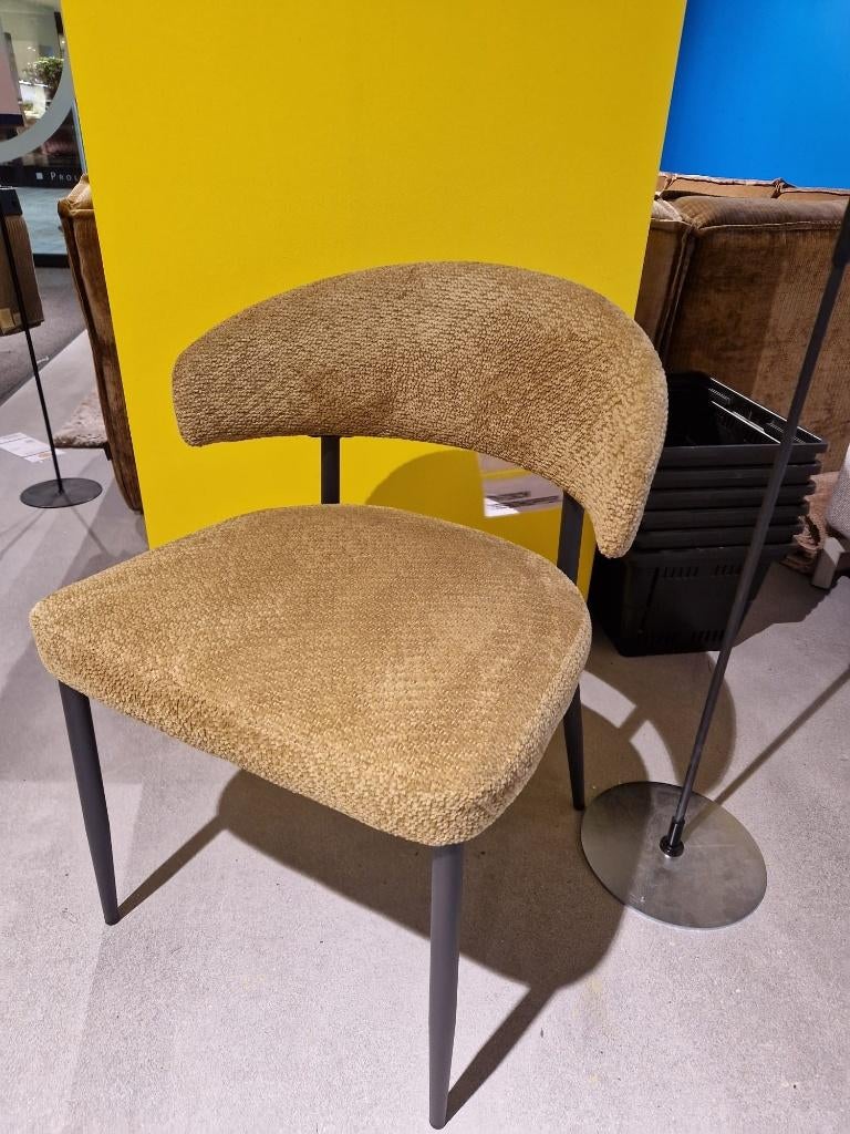 UIT VOORRAAD! eetkamerstoel Bari moss (op=op) € 69,00, Huis en Inrichting, Stoelen, Nieuw, Vijf, Zes of meer stoelen, Stof, Ophalen