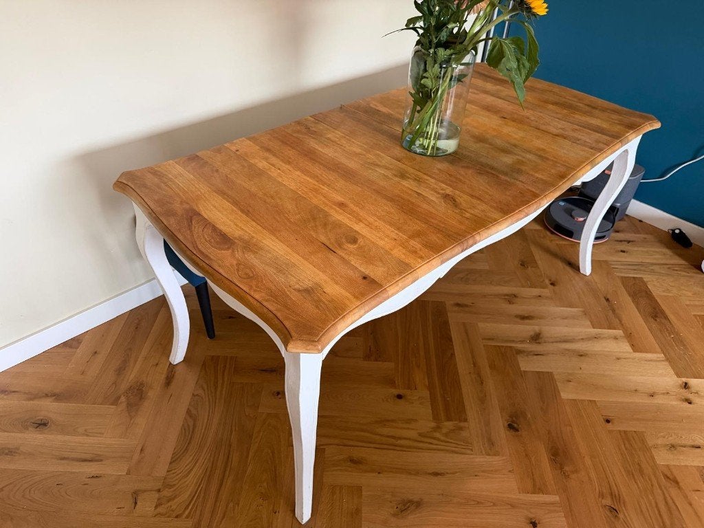 Uitschuifbare mangohouten eettafel