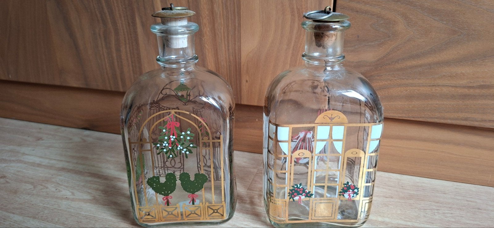 2 Holmegaard kerst karaffen glas samen €40,00, Ophalen of Verzenden