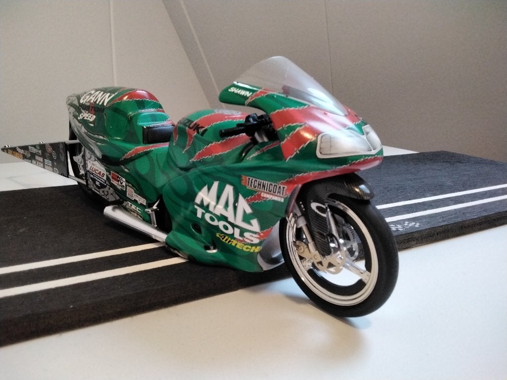 Suzuki Hayabusa drag racer modelmotor, Overige merken, Ophalen of Verzenden, Zo goed als nieuw, Groter dan 1:32