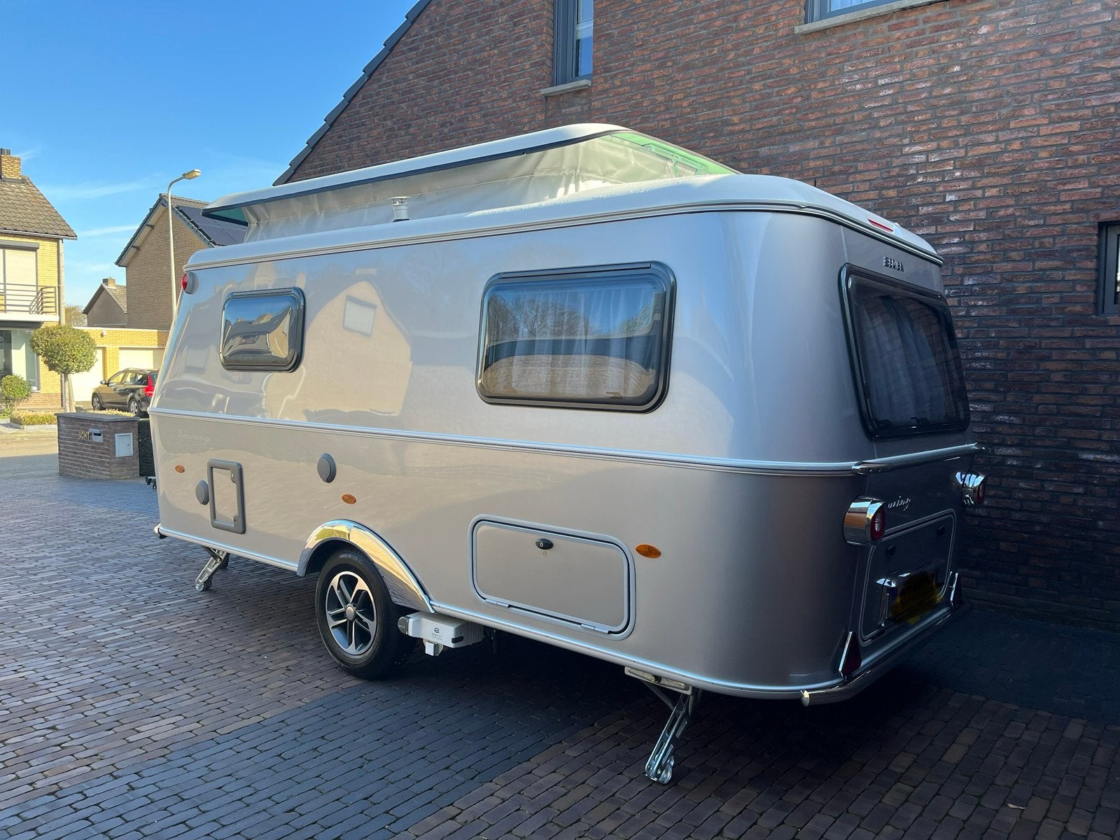 Te koop: prachtige Eriba Touring 542 uit 2023, Standaardzit, 750 - 1000 kg, Particulier, Lengtebed