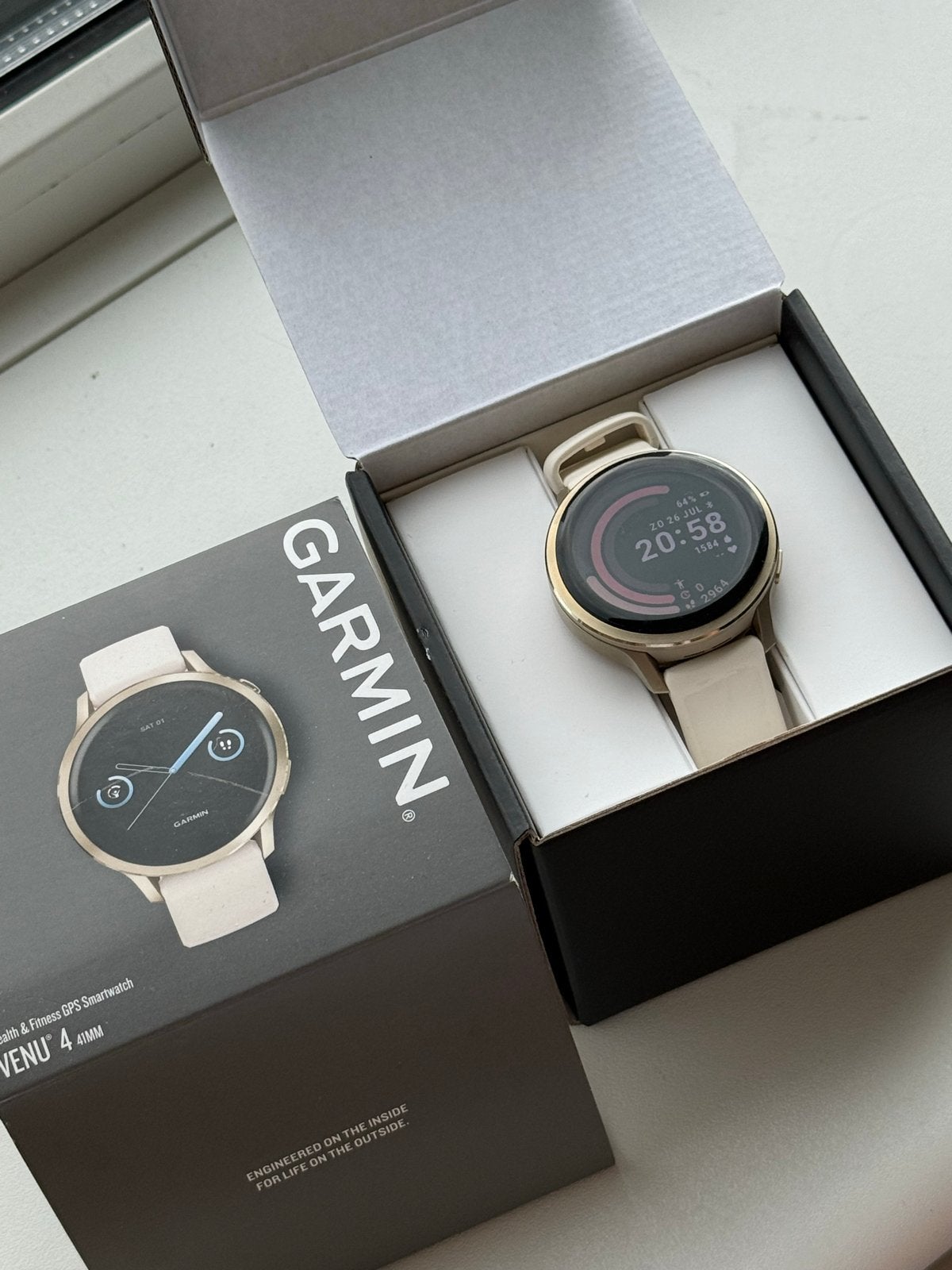 Garmin Venu 4S (41 mm) champagne/goud, Ophalen of Verzenden, Zo goed als nieuw, Waterdicht, Roze