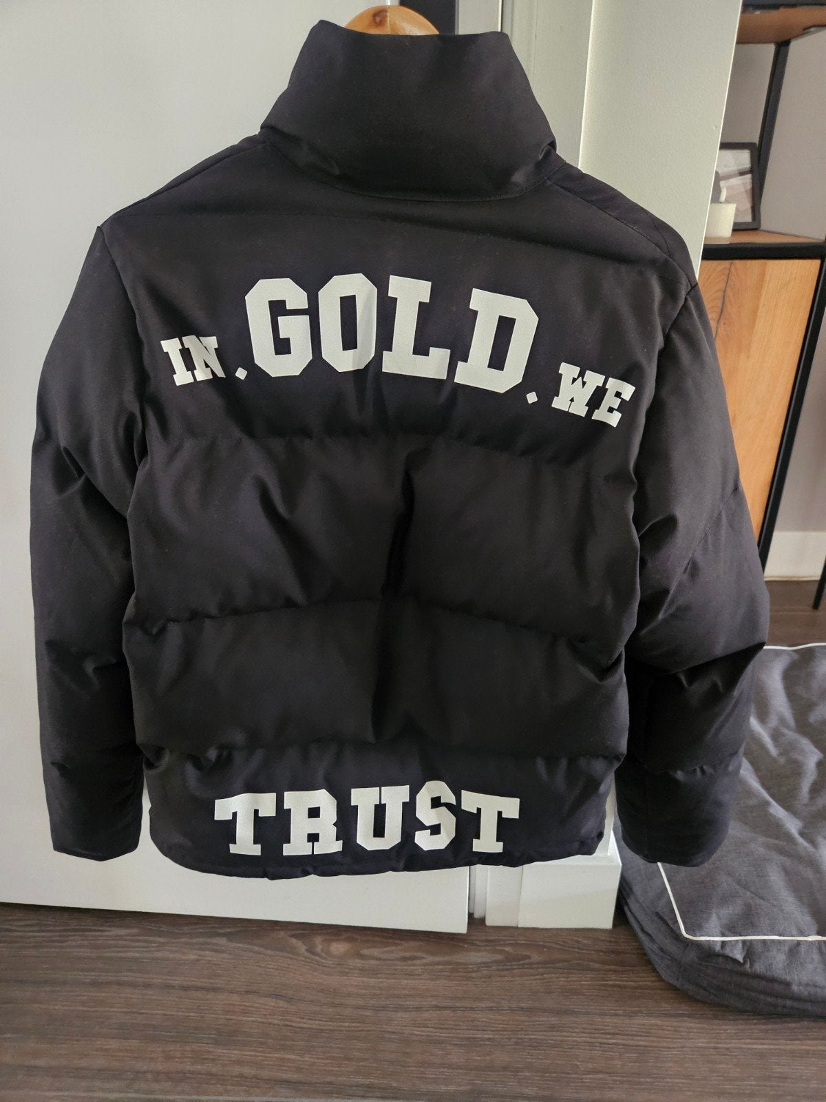 In Gold We Trust The Warmer 001 Puffer Jacket Zwart XS, Ophalen of Verzenden, Zo goed als nieuw, Zwart