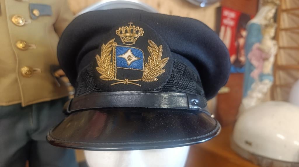 Originele oude KNSM kapiteins pet, Amsterdam. Zeldzaam, Ophalen of Verzenden, Landmacht, Nederland