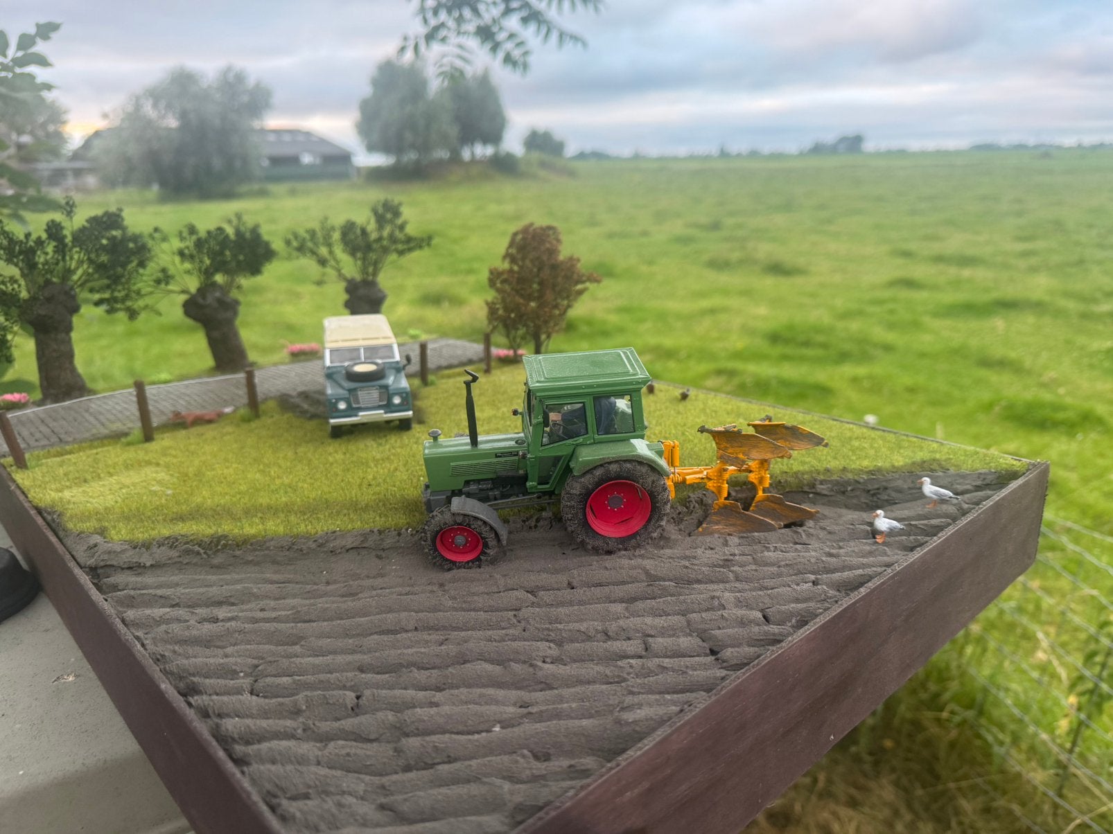 diorama met fendt universal hobbies, Hobby en Vrije tijd, Ophalen, Tractor of Landbouw, Universal Hobbies