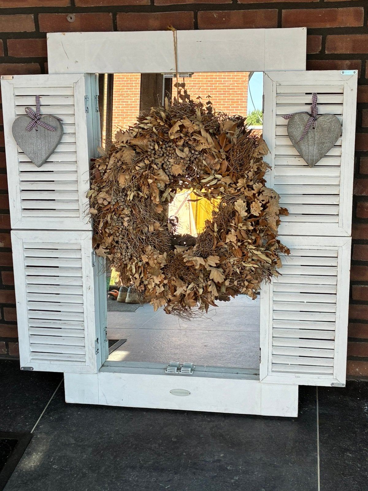 Wanddecoratie / spiegel met louvre luikjes, Ophalen, 70 cm, Hout, Zo goed als nieuw