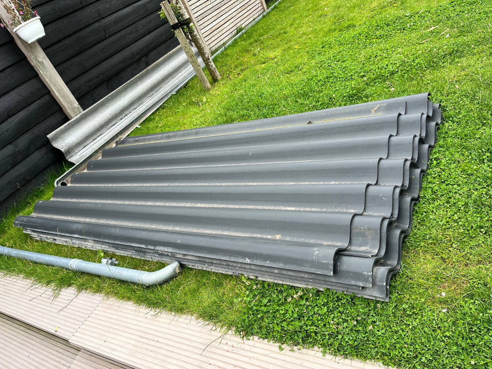 9 stuks Vezelcement platen, Ophalen, Steen of Klei, Zwart, Zo goed als nieuw