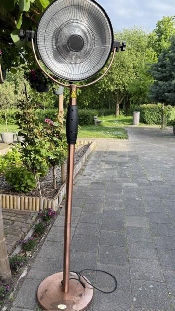 Sunred terrasverwarmer met hoes. Perfect v zomeravonden, Tuin en Terras, Terrasverwarmers, Ophalen, Zo goed als nieuw, Elektrisch