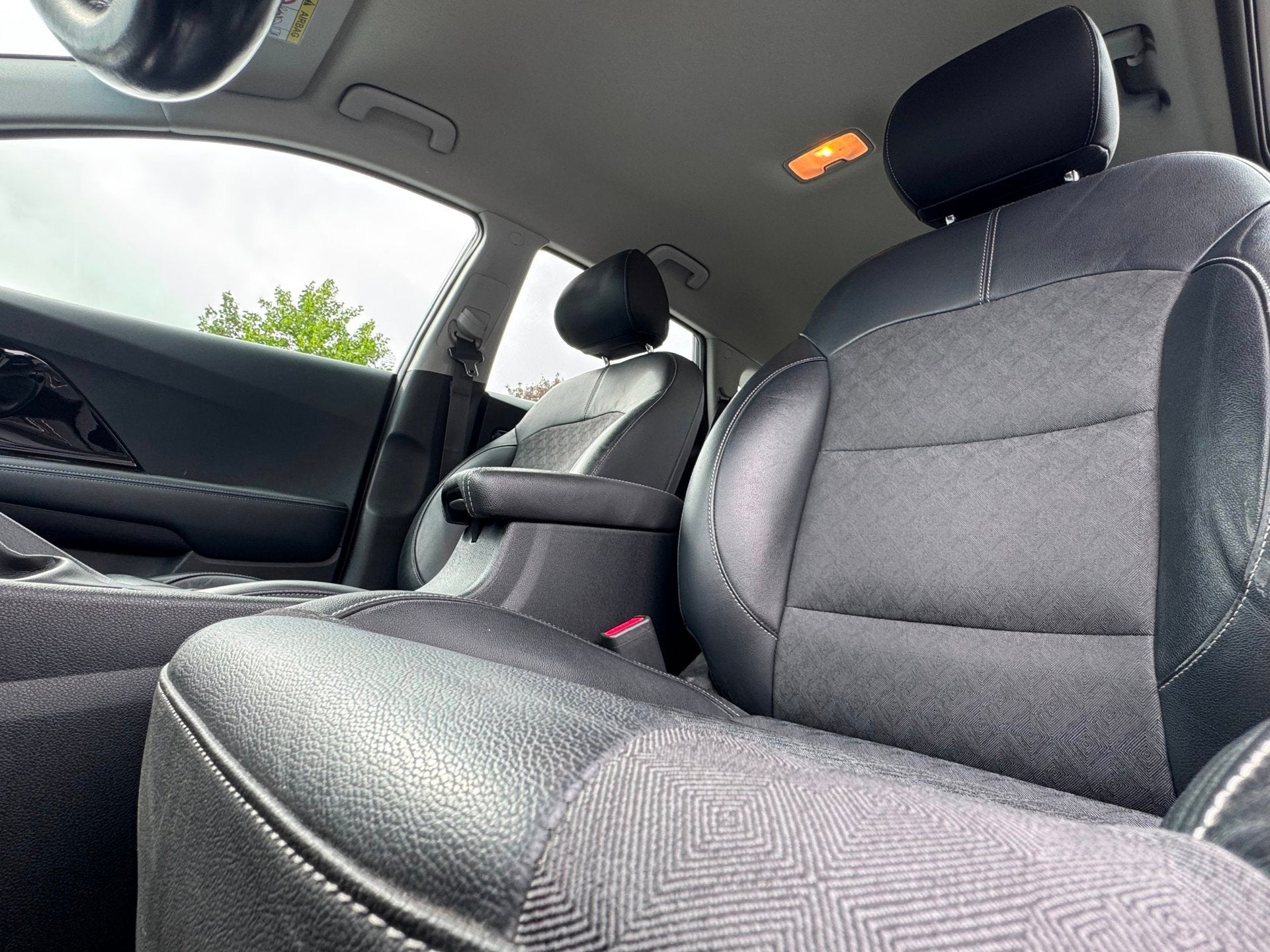 Foto 8 van Kia Niro 1.6 GDi Hybrid DynamicLine | All Season | Volledig