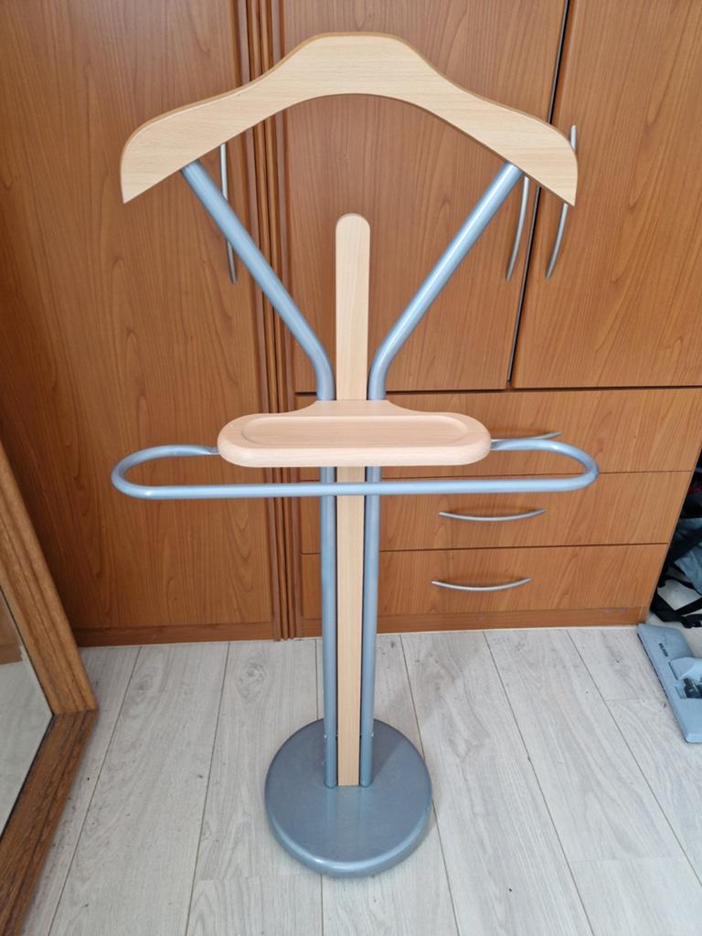 Dressboy, Ophalen, Zo goed als nieuw