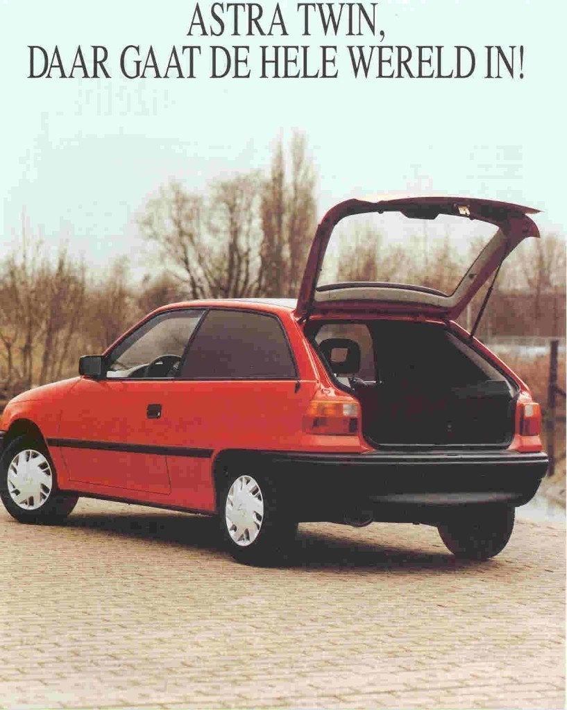 Opel Astra Twin, daar gaat de hele wereld in!, Ophalen of Verzenden, Nieuw, Opel