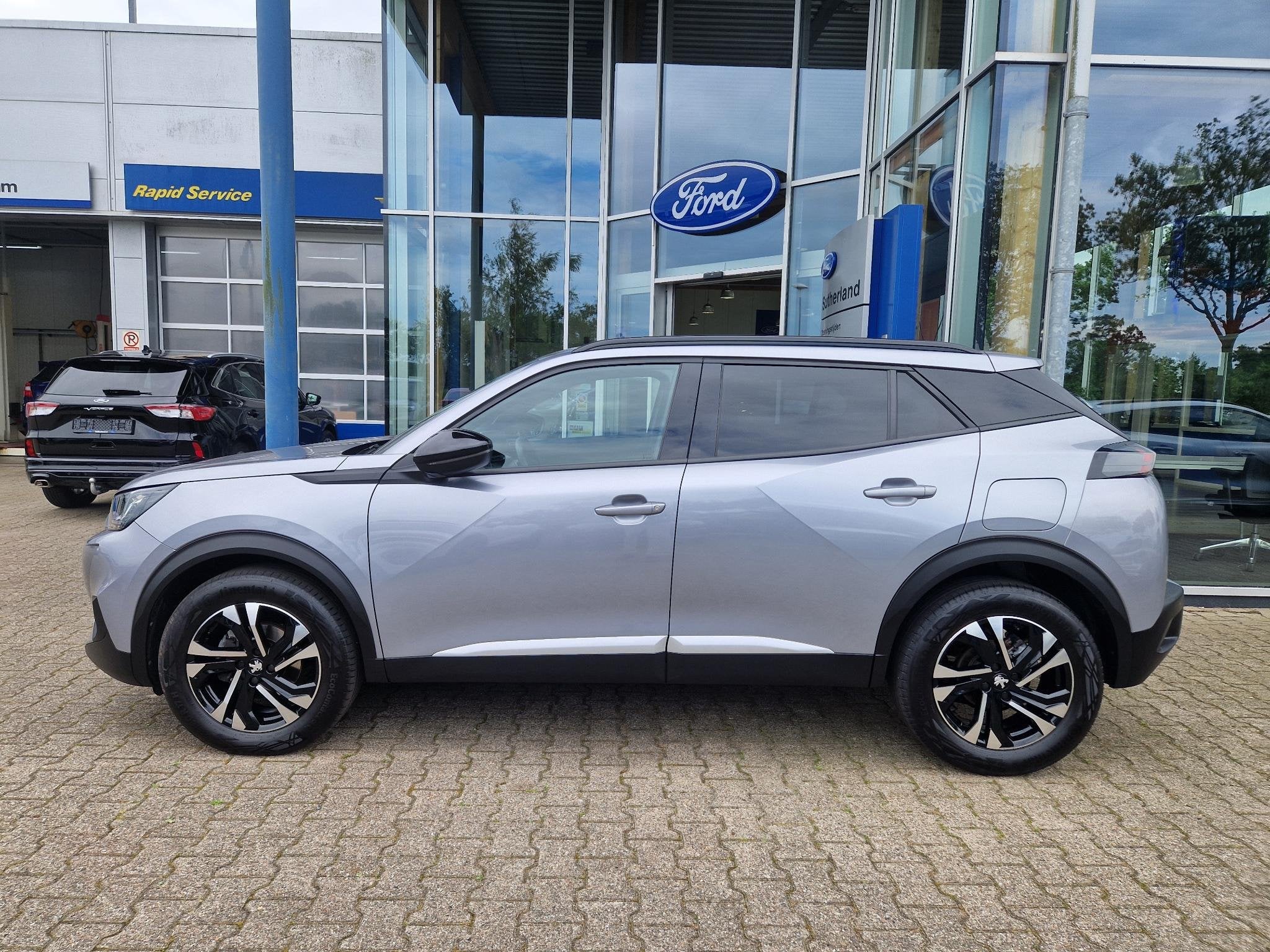 Peugeot 2008 1.2 PureTech Allure Pack Luxe uitvoering | 1e E, Gebruikt, Euro 6, 1199 cc, Parkeersensor