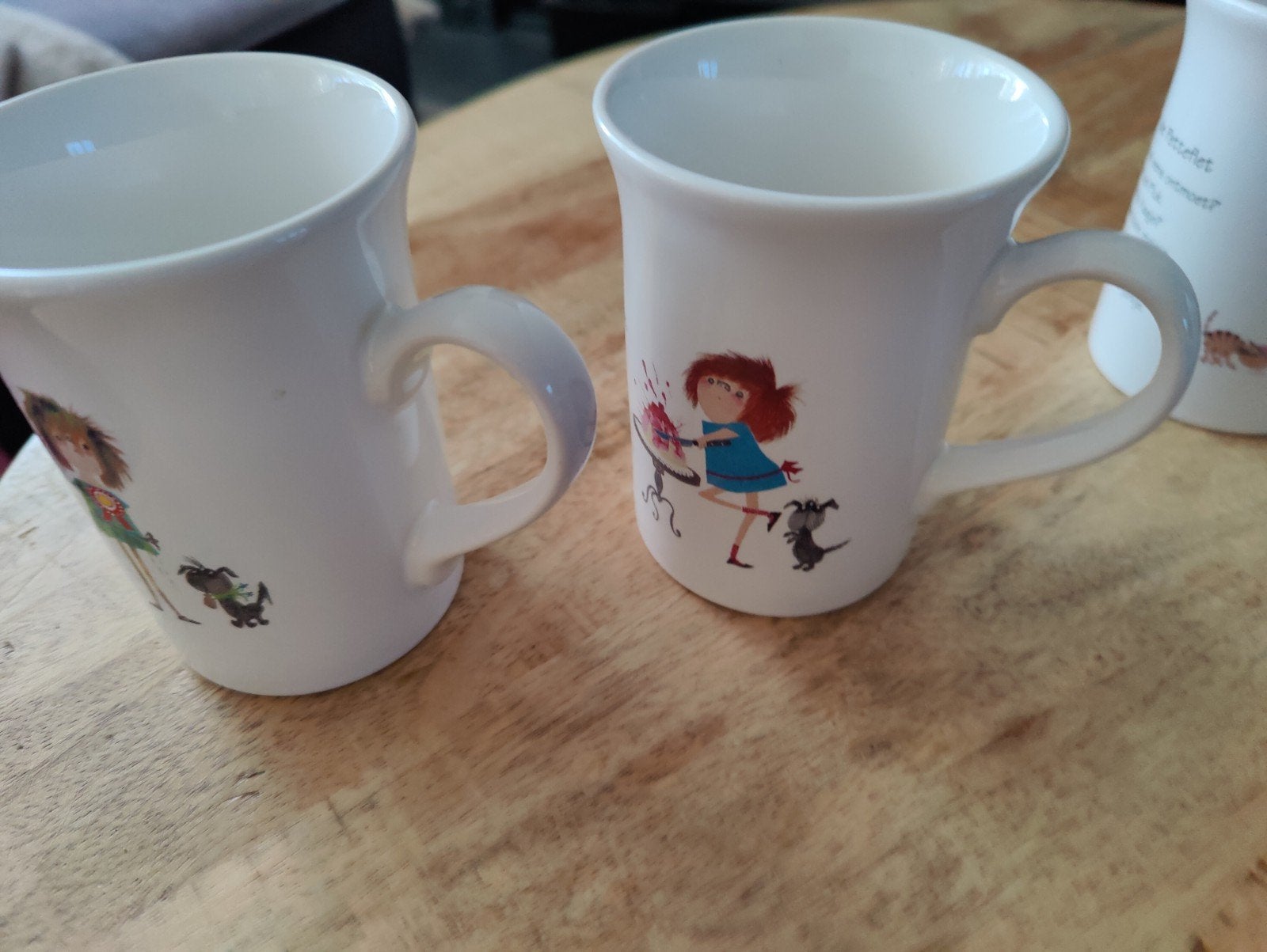 4 Douwe Egberts mokken Pluk van de Petteflet & Floddertje, Huis en Inrichting, Gebruikt, Overige merken, Keramiek, Mok