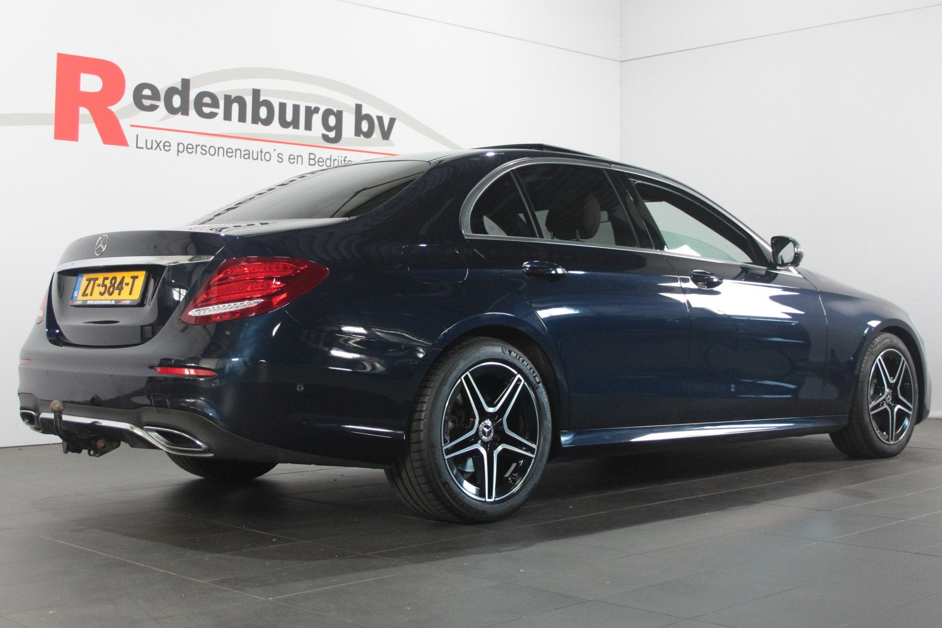 Mercedes-Benz E-Klasse 200 d Business Solution Sport - Pano, Auto's, Automaat, Achterwielaandrijving, Gebruikt, Euro 6