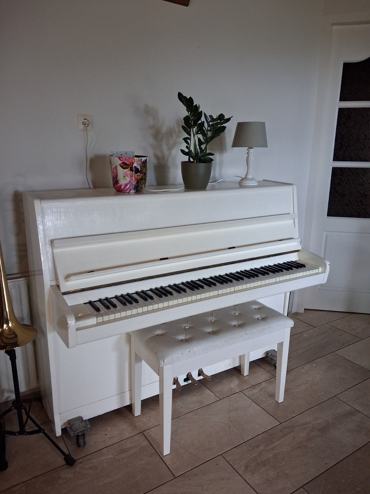 Wit Rusler piano inclusief pianobankje, Ophalen, Gebruikt, Wit, Piano