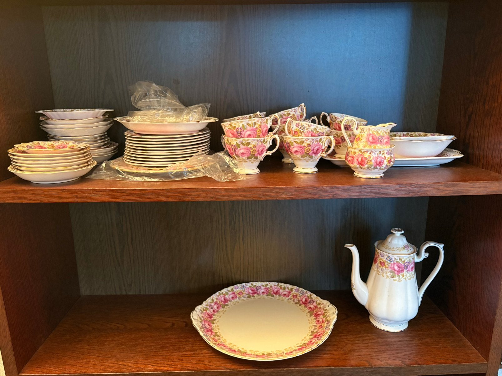 Royal Albert Serena servies - bijna compleet theeservies, Ophalen, Gebruikt, Klassiek, Royal Albert