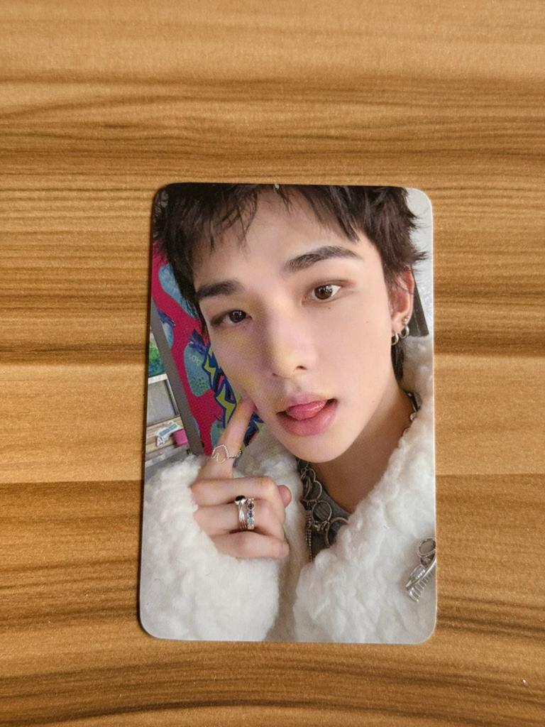 Stray Kids Hyunjin photo card starlight supper club, Ophalen of Verzenden, Zo goed als nieuw, Foto of Kaart