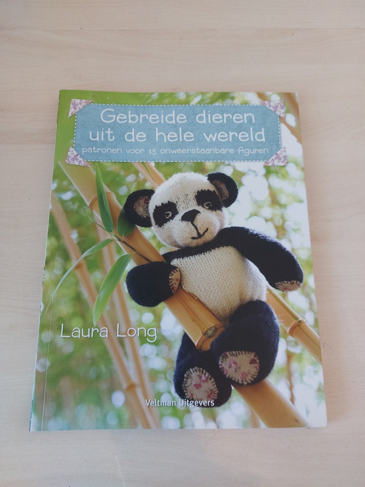 Gebreide Dieren uit de Hele Wereld - Breiboek, Ophalen of Verzenden, Zo goed als nieuw, Breien, Patroon of Boek