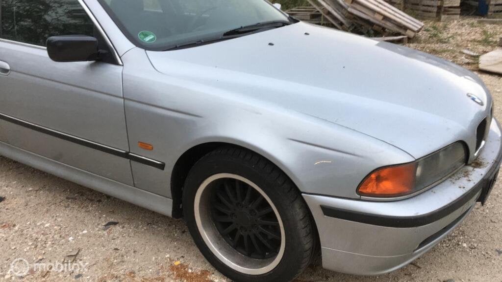 BMW 5-serie 520i 1997 Arktis Silber  247.000 km, Auto-onderdelen, Gebruikt, BMW, BMW