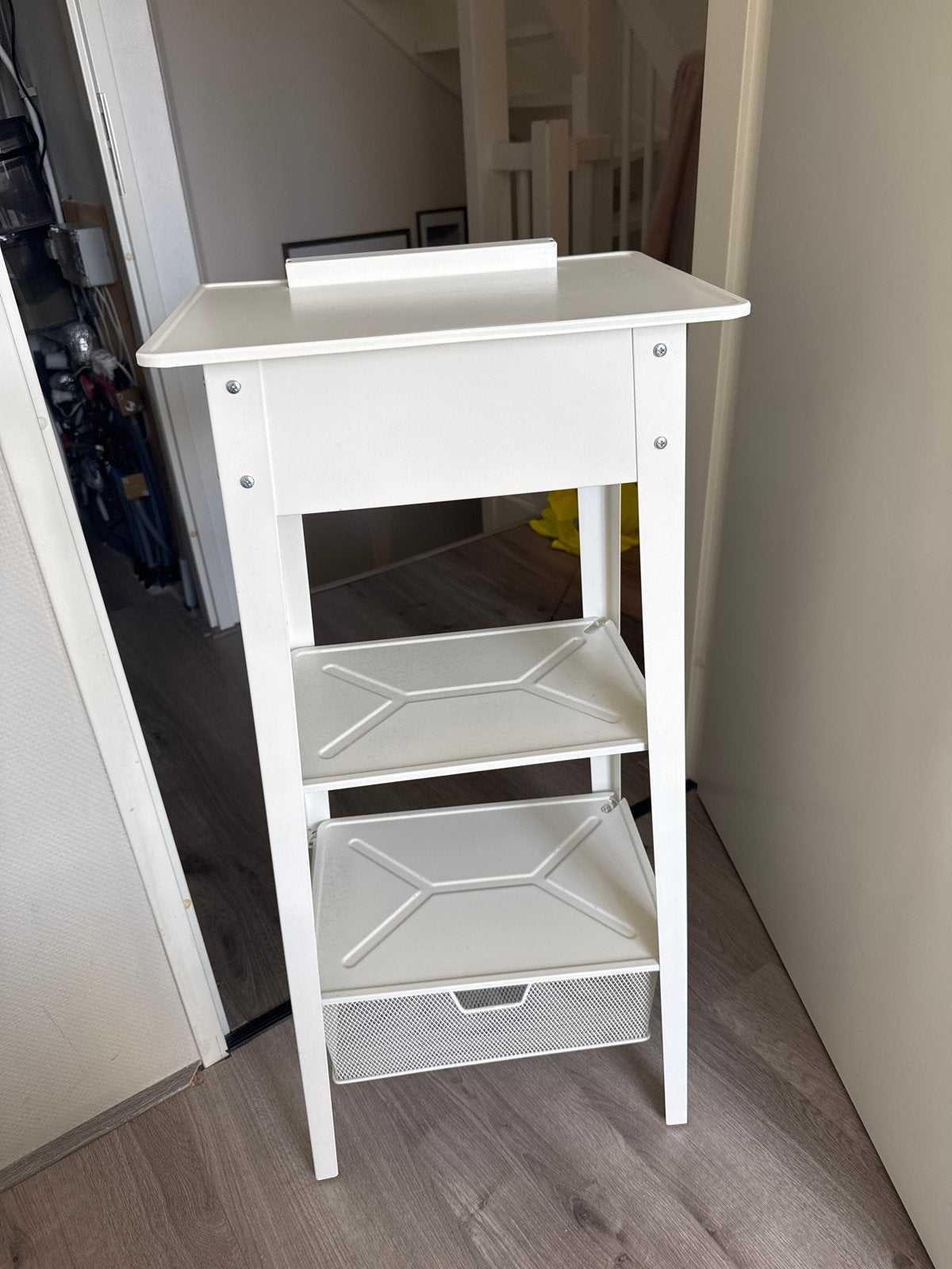 Ikea TV-kast metaal in zeer goede staat, Ophalen, Minder dan 50 cm, Zo goed als nieuw, Minder dan 100 cm