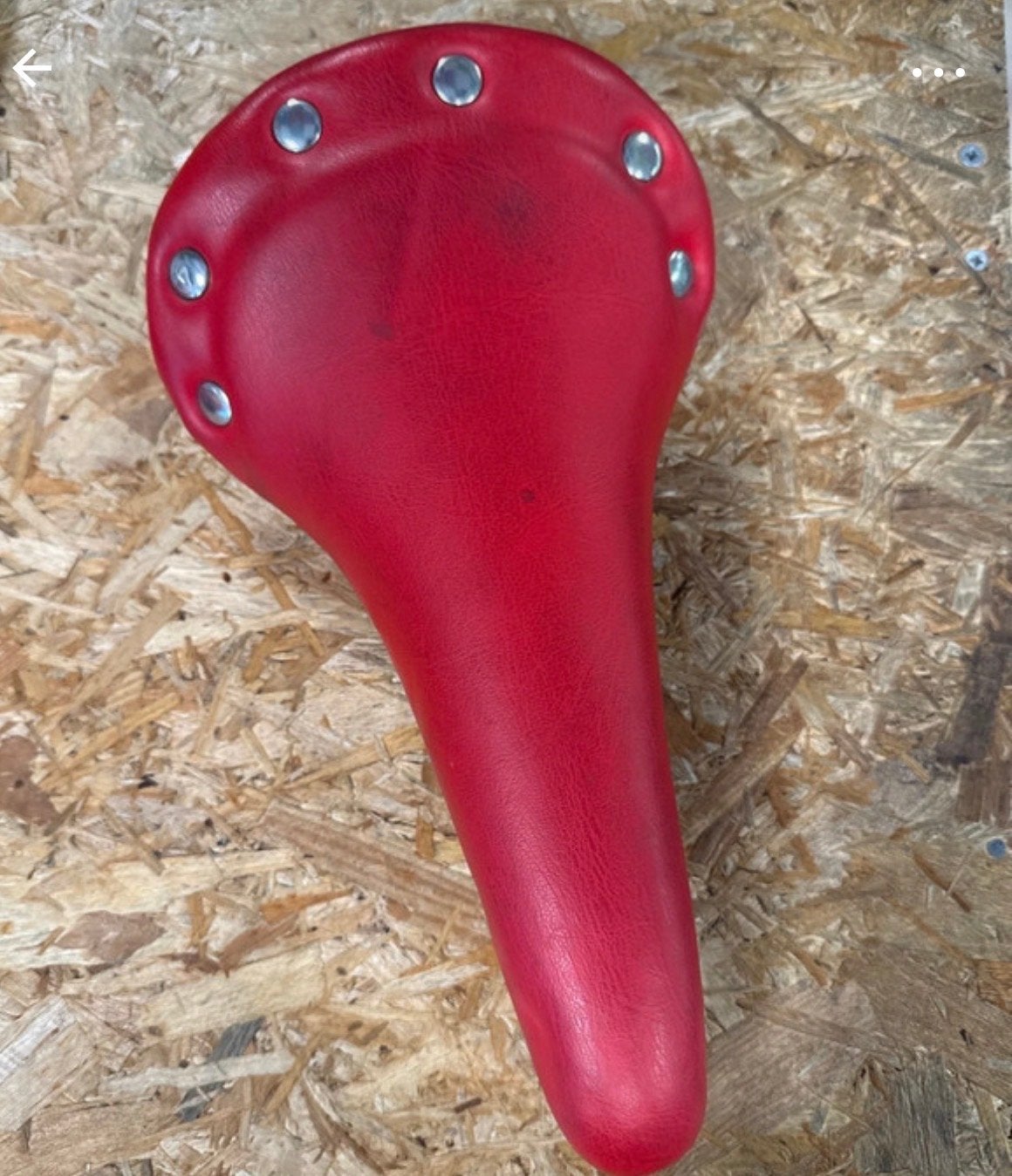 Rood fietszadel - Comfortabel en stijlvol, Gebruikt, Kunststof, Ophalen of Verzenden, Zadel