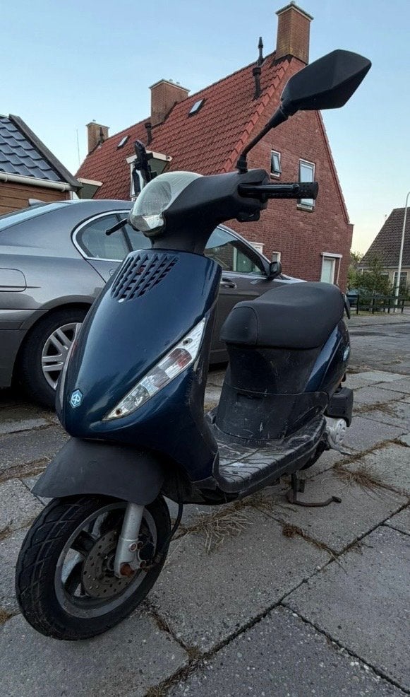 Piaggio Zip Scooter  2009 4 tact lege accu (start niet)., Ophalen, Gebruikt, Maximaal 45 km/u, Zip