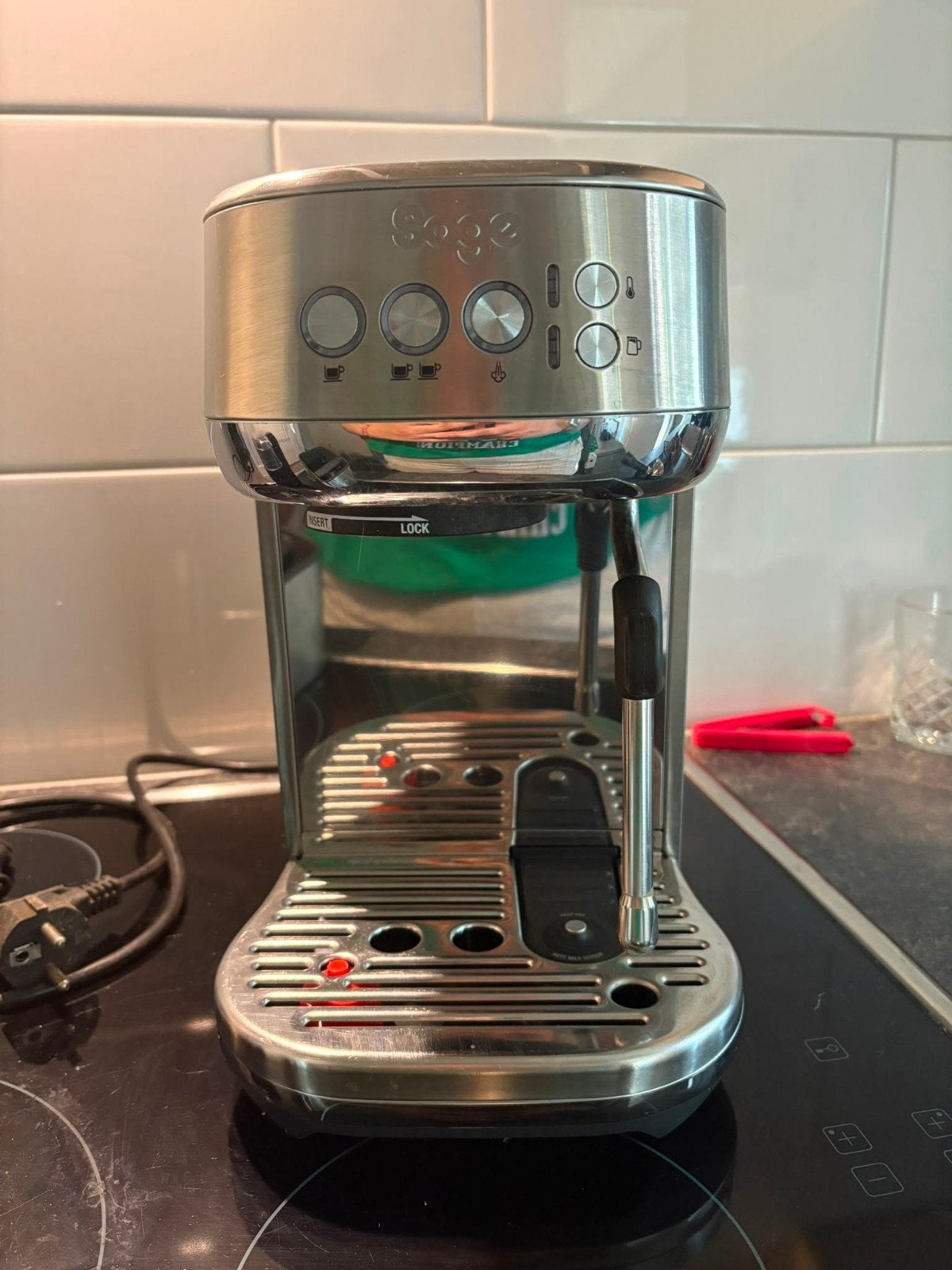 Sage bambino plus met Accessoires, Ophalen, Espresso apparaat, Gemalen koffie, Zo goed als nieuw