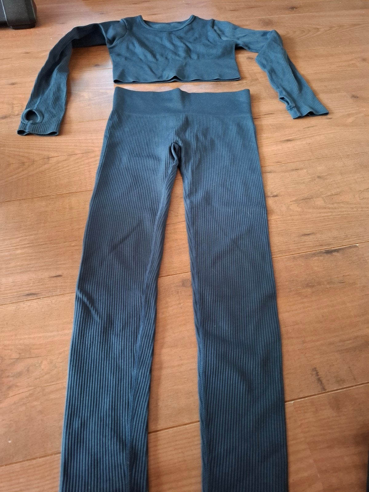 Primark Cares Sportset - Top & Legging 140.cm, Kleding | Dames, Ophalen of Verzenden, Fitness of Aerobics, Zo goed als nieuw, Primark Cares