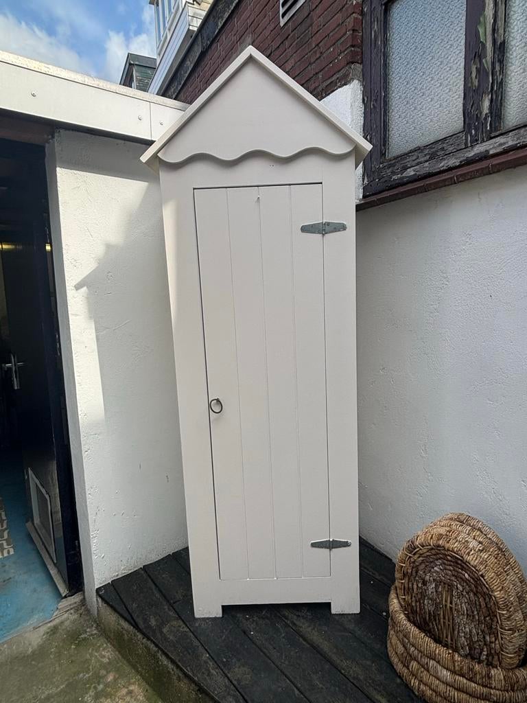 Unieke strandhuisje-stijl kast - Perfect voor buiten!, Ophalen, Gebruikt, 50 tot 100 cm, 150 tot 200 cm