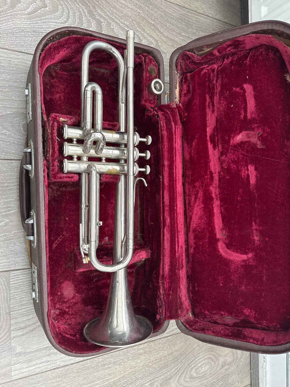 Weltklang V 945 Trompet  Schenkelaars 139729 ventieltrombone, Ophalen of Verzenden, Gebruikt, Bes-trompet, Met koffer
