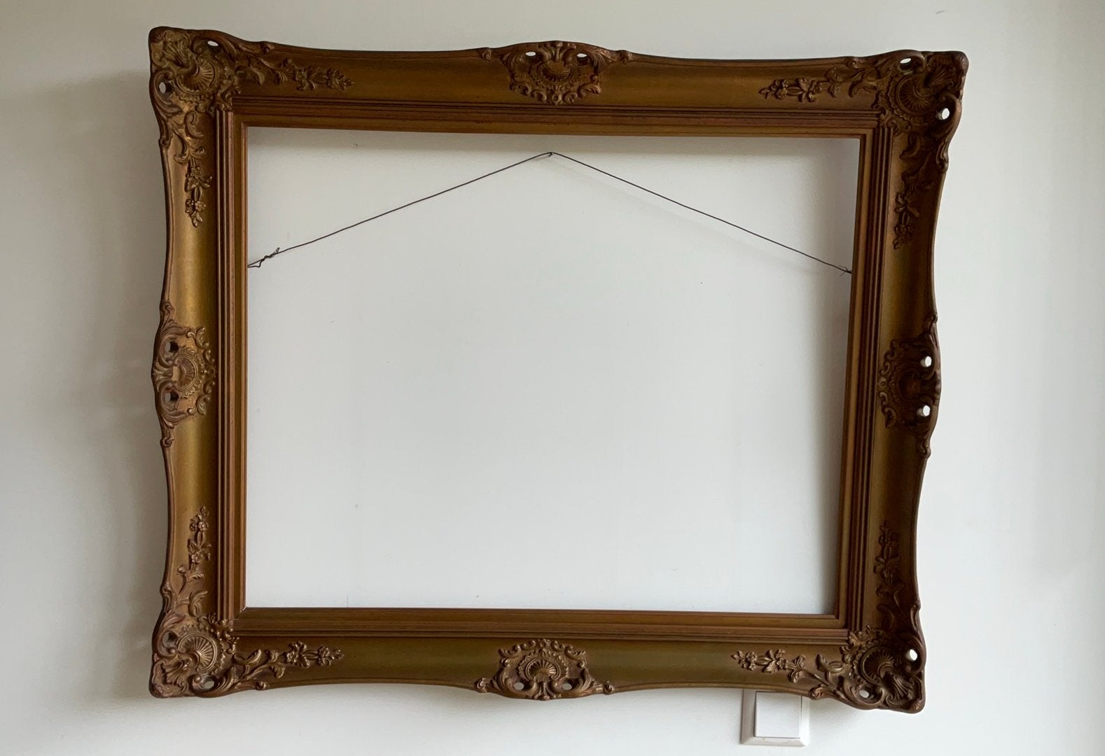Barok goudkleurige oude lijst 90 x 75 cm, Huis en Inrichting, Woonaccessoires | Lijsten, Gebruikt, Ophalen of Verzenden, 75 cm of meer