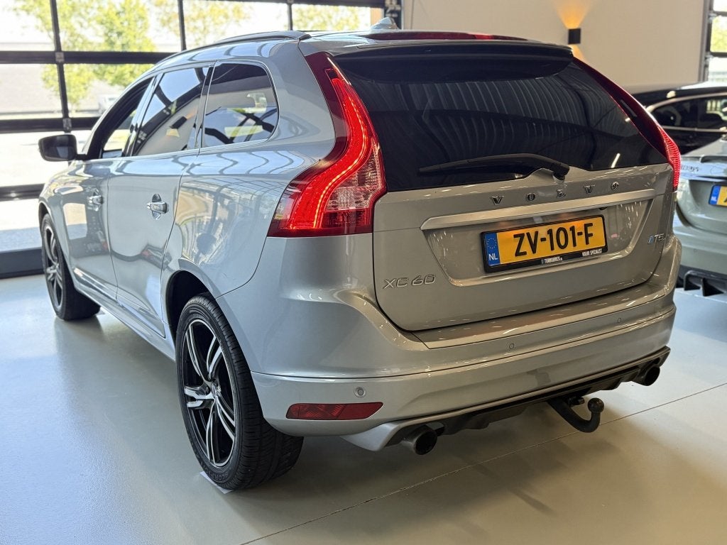 Volvo XC60 2.0 T5 FWD Polar+ 245PK / R-Design / LED, Auto's, Volvo, Automaat, 15 km/l, Gebruikt, Euro 6