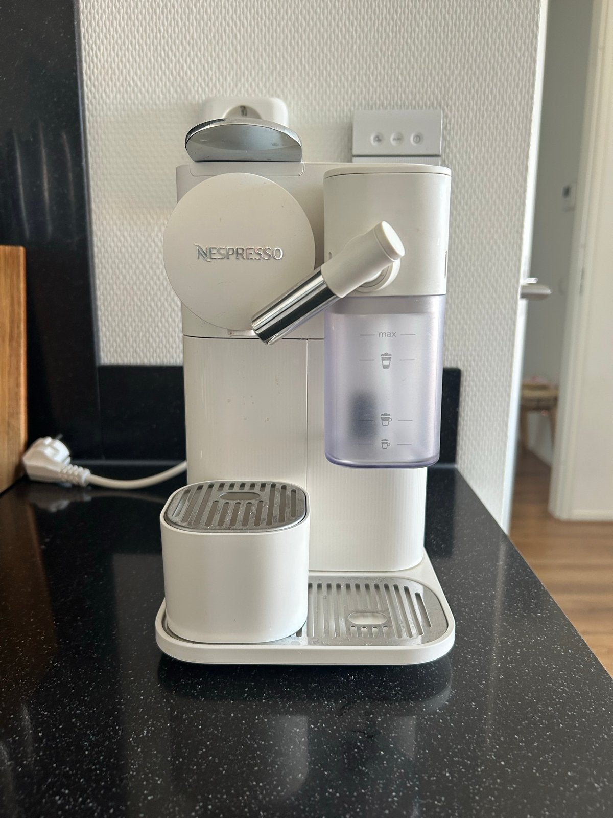 Nespresso lattissima - defect, Ophalen, Koffiemachine, Niet werkend, Koffiepads en cups