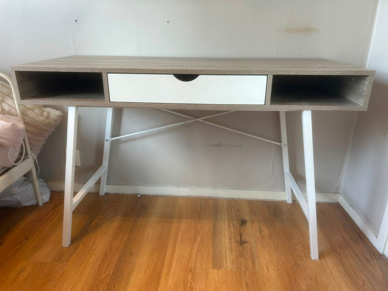 Modern bureau met lade en opbergvakken, Huis en Inrichting, Bureaus, Met lades, Gebruikt, 120 cm, 48 cm