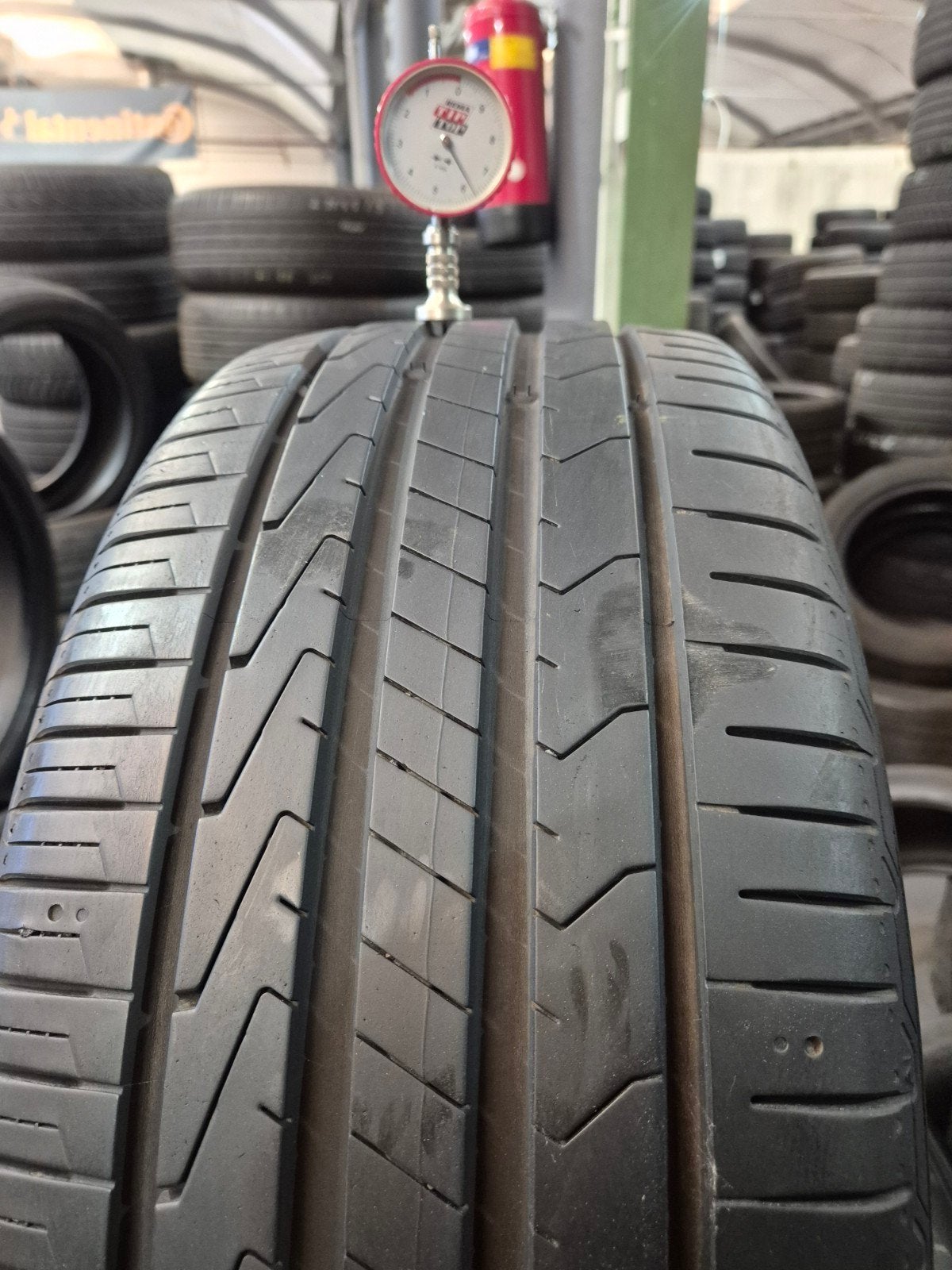 2354518 hankok 6.3mm profiel 2 st met montage  balancer140€, Auto-onderdelen, Banden en Velgen, 18 inch, Gebruikt, Ophalen of Verzenden