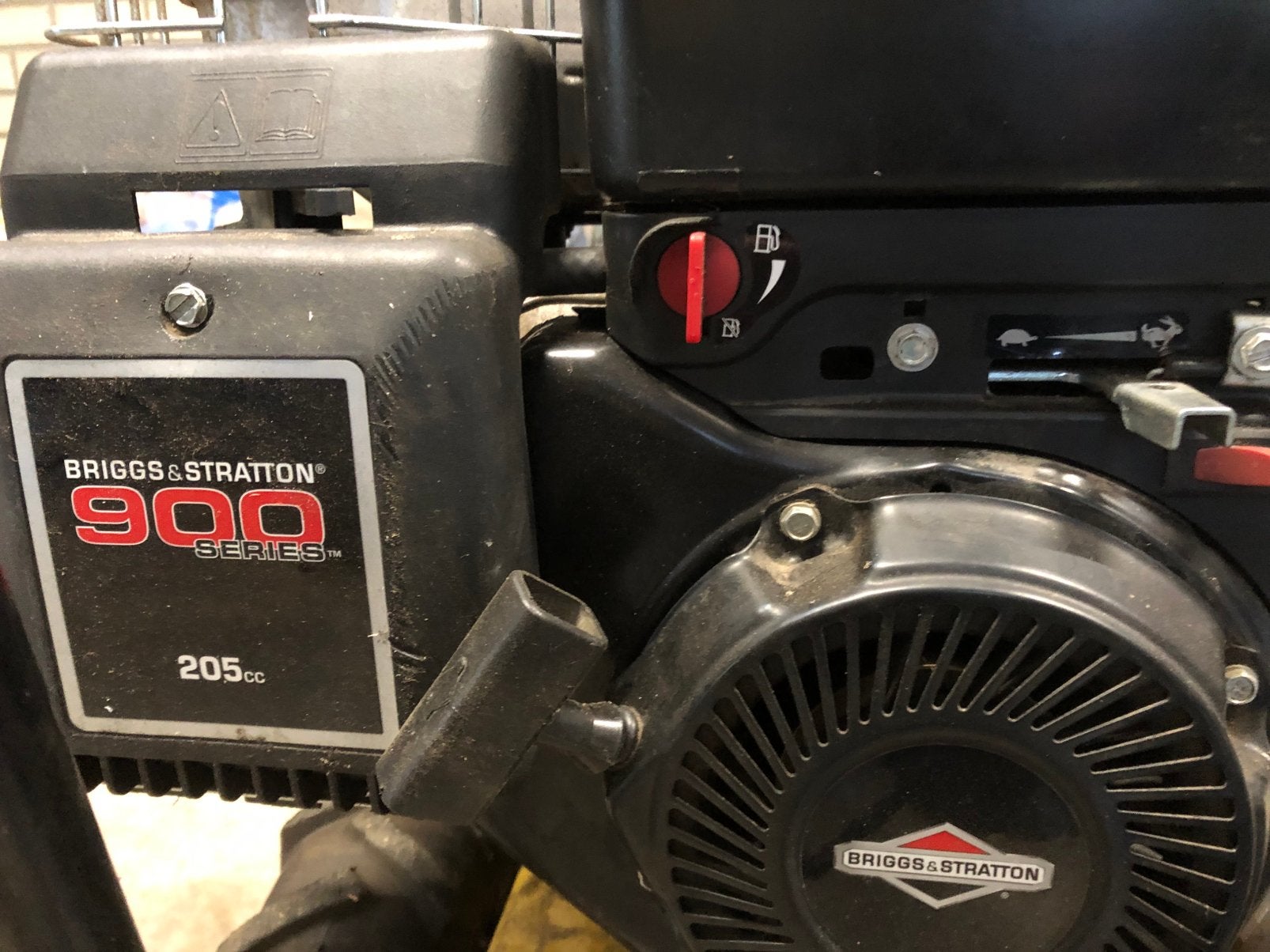 Veegmachine Briggs&Stratton 205 cc. 60 cm  breed, Ophalen, Gebruikt