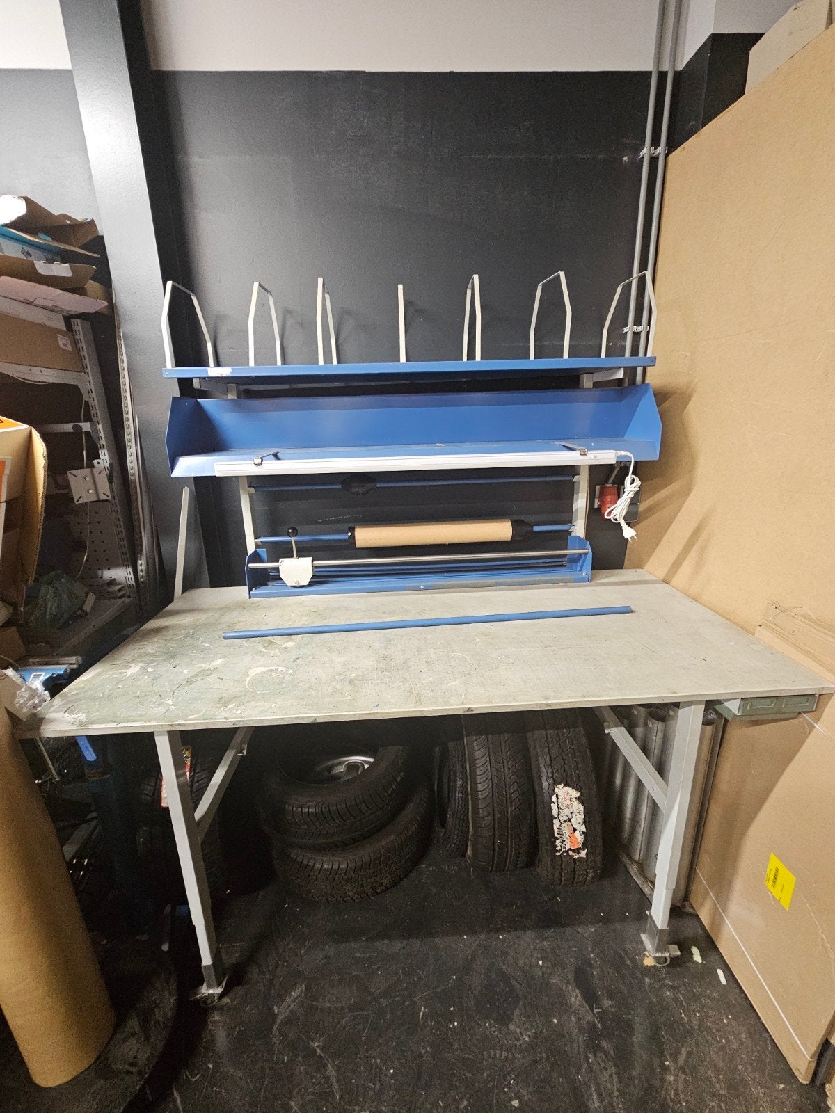 Professionele inpak / werktafel 180 b x 100 d x 210 cm h

vo, Ophalen, Gebruikt