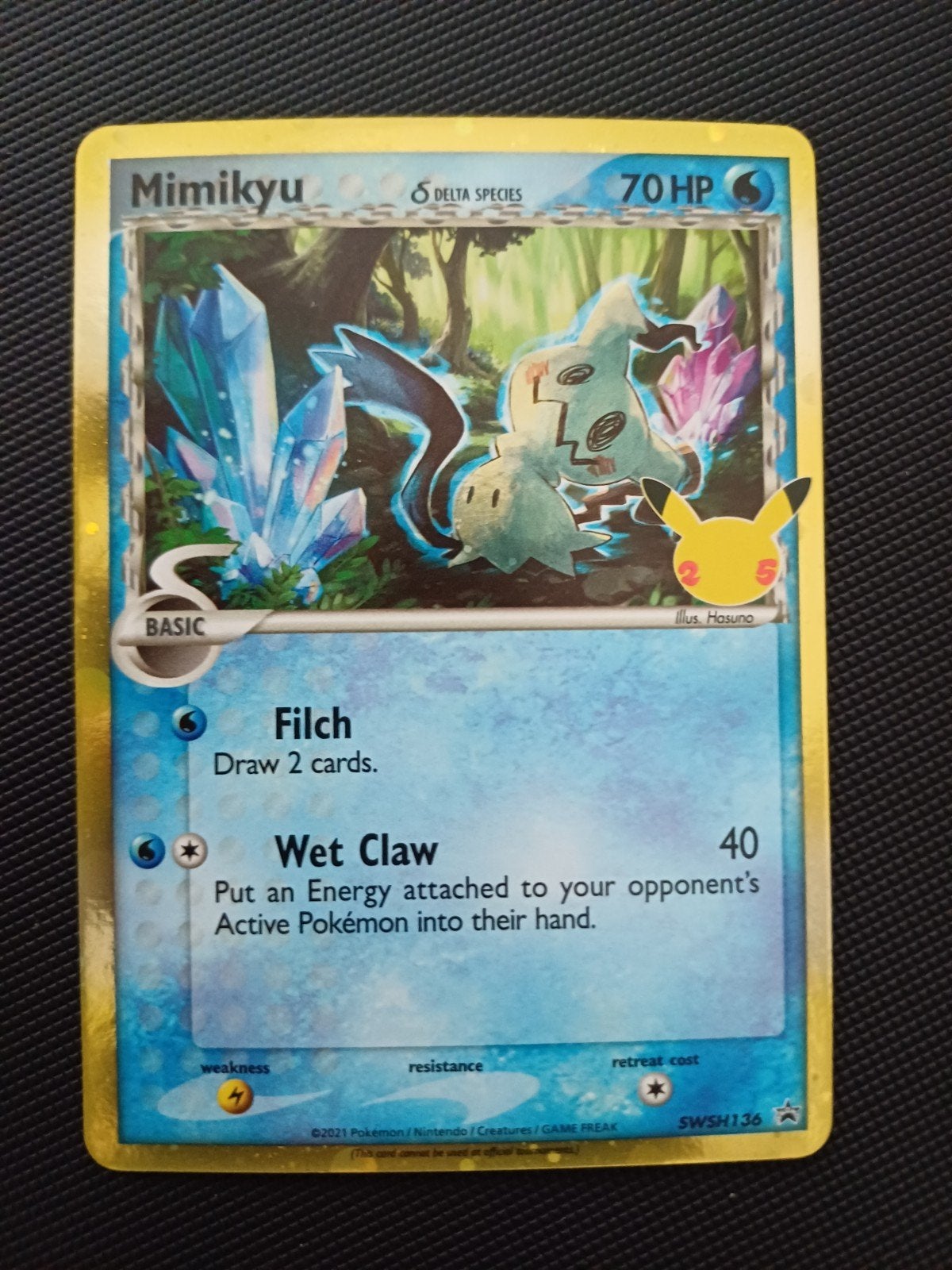 Mimikyu Delta Species Pokémon kaart SWSH136 Celebrations, Hobby en Vrije tijd, Ophalen of Verzenden
