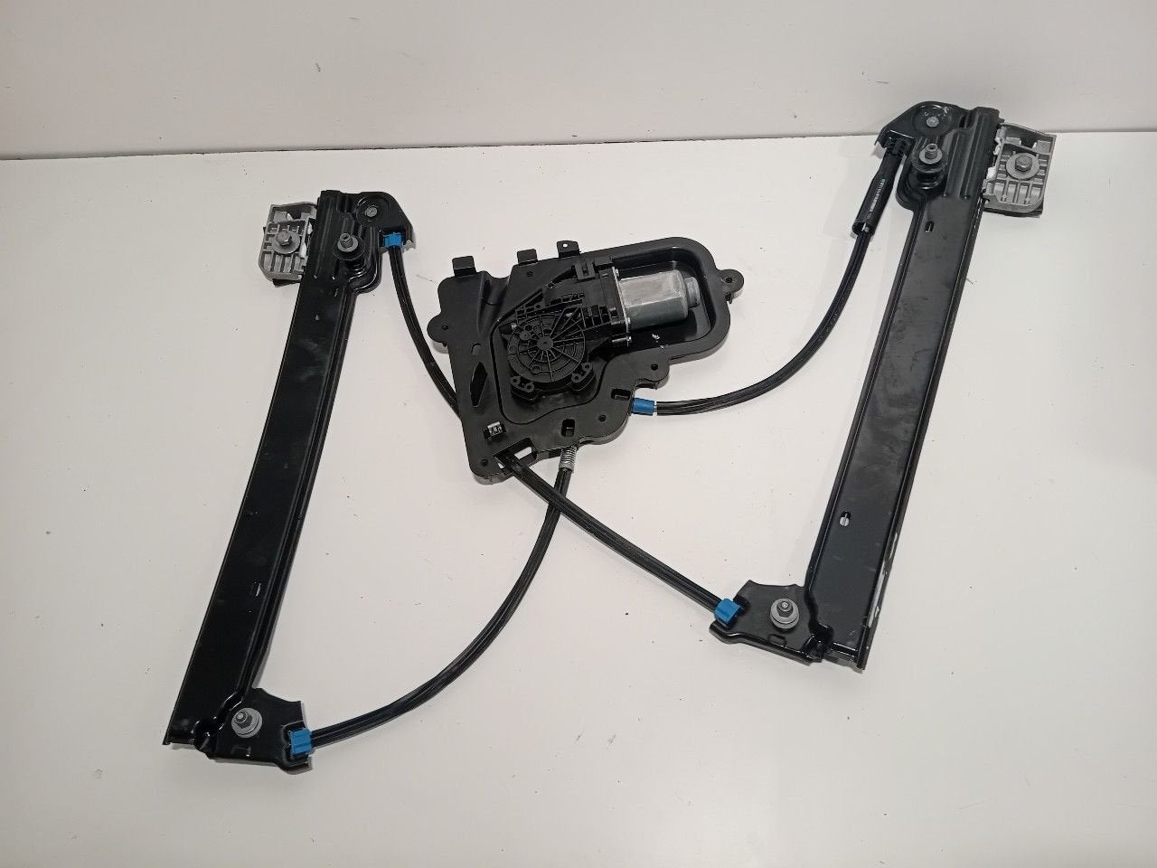 Foto 2 van Raammechaniek elektrisch rechts voor Tesla Model 3